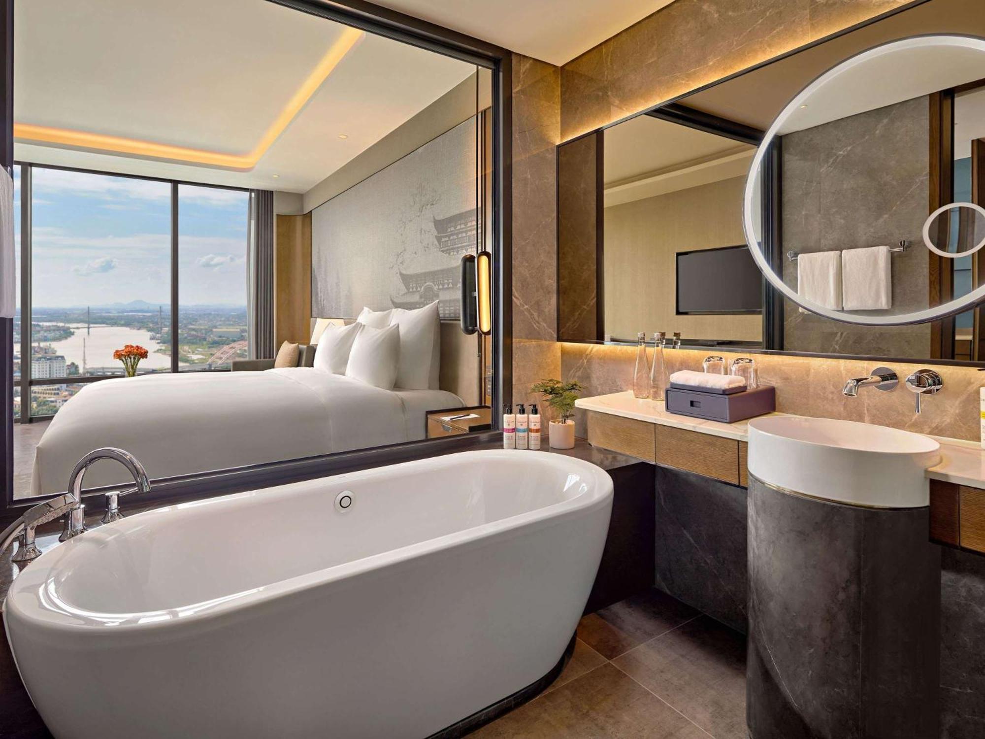 Pullman Hai Phong Grand Hotel Exterior foto